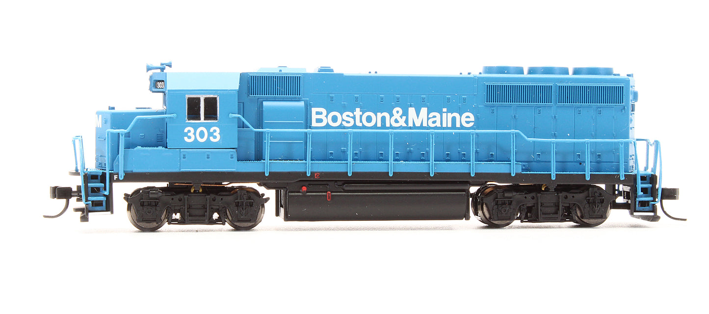 Pre-Owned 40 000 245 GP40-2 Diesel Locomotive Boston & Maine - Road #303