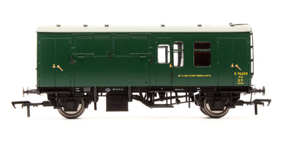 Pre-Owned 38-526Z BR MK1 Horse Box Green (SR) S96359 - Exclusive Edition