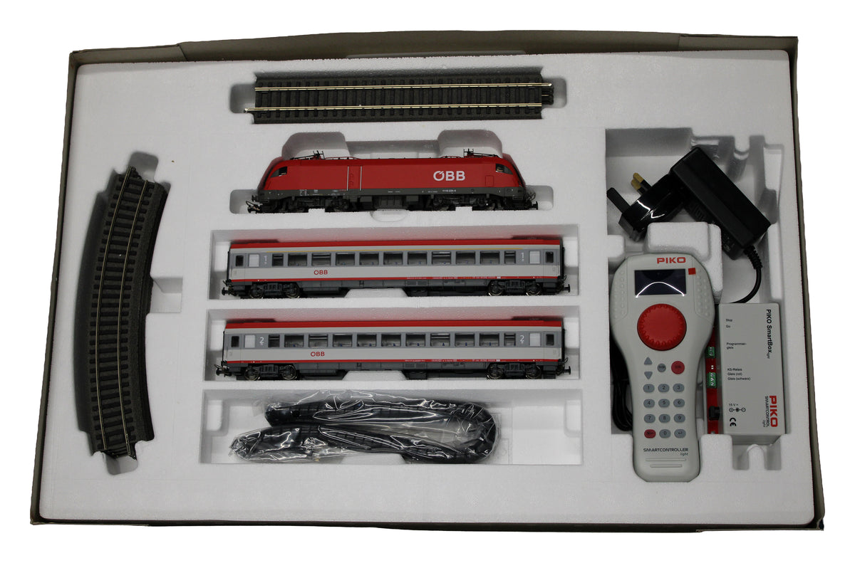 Pre-Owned HO 59026 Digital Smartcontrol Starter Set - DCC Fitted