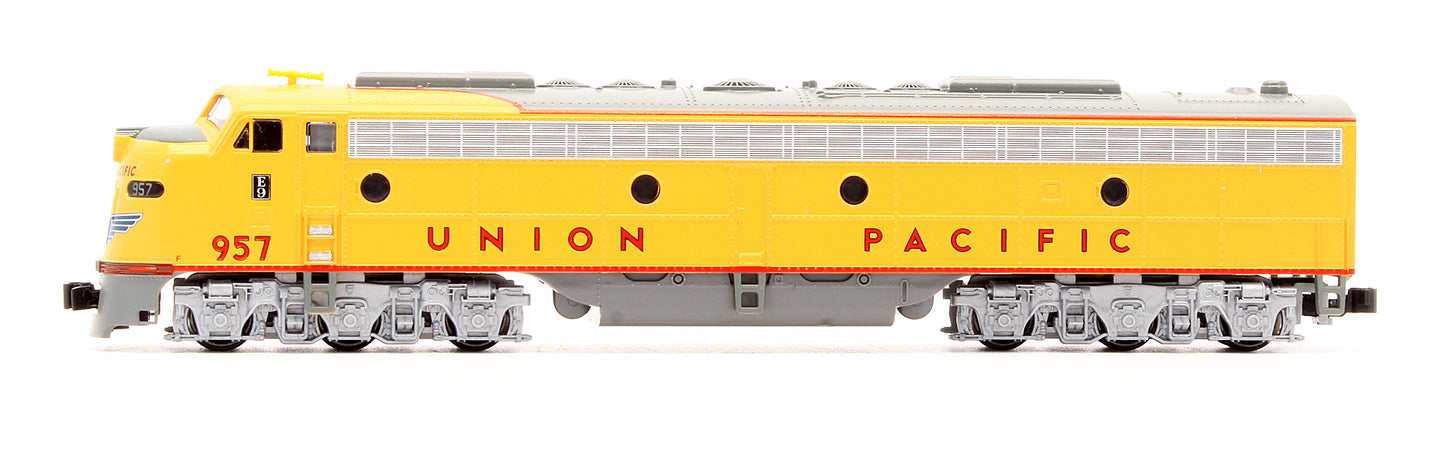 Pre-Owned 176-5317 E9A Diesel Locomotive Union Pacific - Road #957