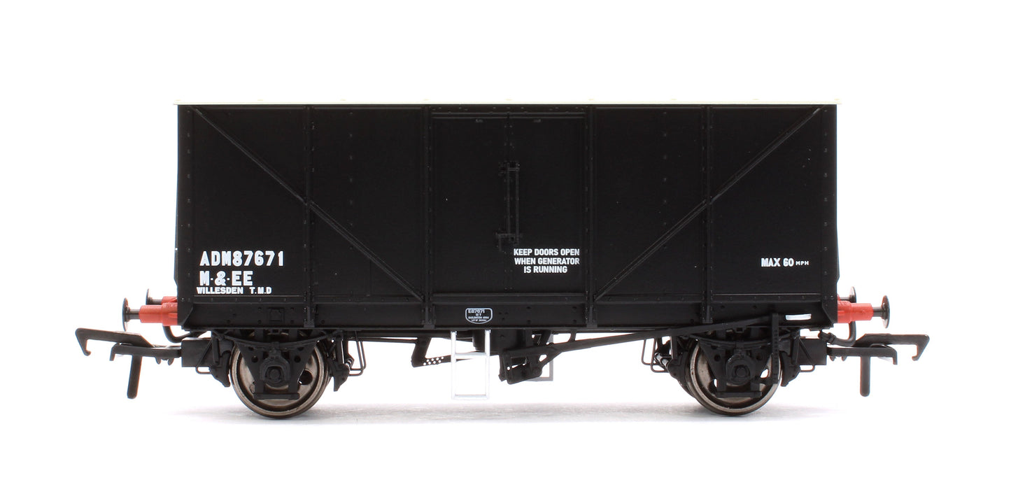 Pre-Owned 957016 BR 1/801 Departmental Van No.ADM87671