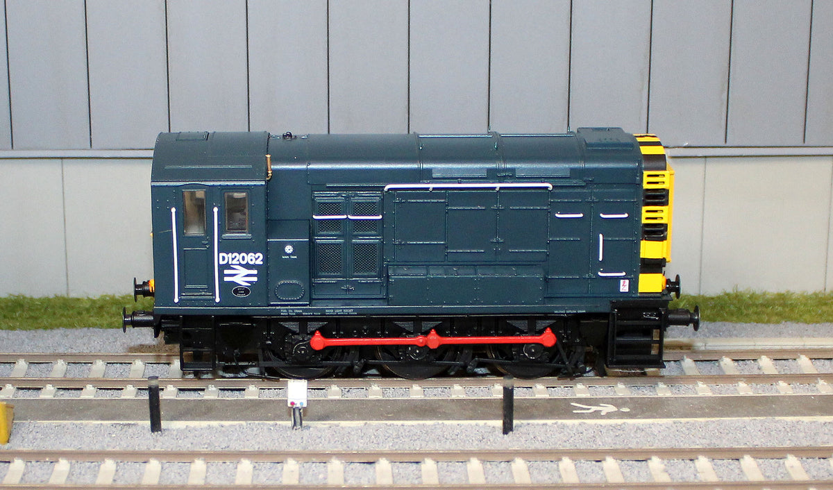 MR-512 Class 11 Shunter BR Blue D12062 Diesel Locomotive