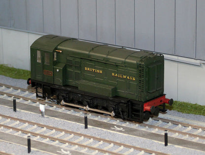 MR-507 Class 11 Shunter BR Green (WR Style Lettering) 15106 Diesel Locomotive - Weathered