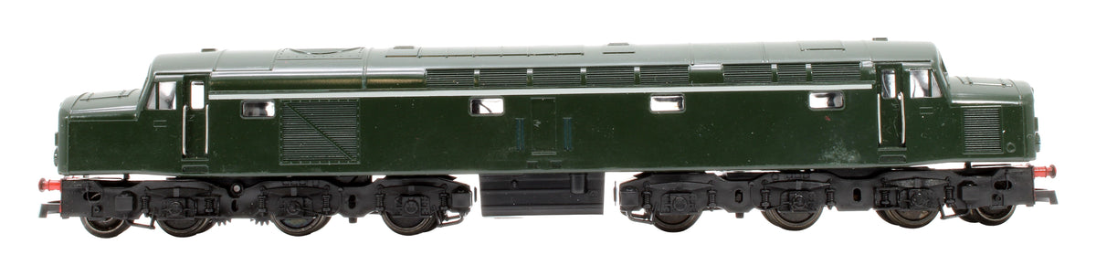 Pre-Owned 8913 Class 40 Diesel D211 'Mauretania' in BR Green