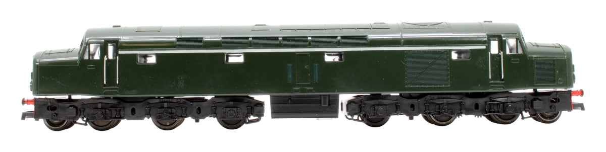 Pre-Owned 8913 Class 40 Diesel D211 'Mauretania' in BR Green