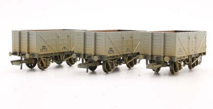 Pre-Owned OR76MW7016 7 Plank Mineral Wagon Set (3) - BR Grey - Weathered
