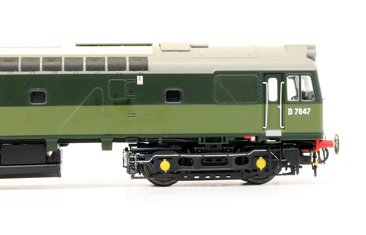 Pre-Owned Class 25/3 - D7647 BR Two Tone Green with small yellow panels