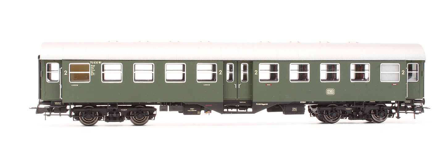 Pre-Owned 46052 DB B4yge Passenger Coach 75 830 Wt
