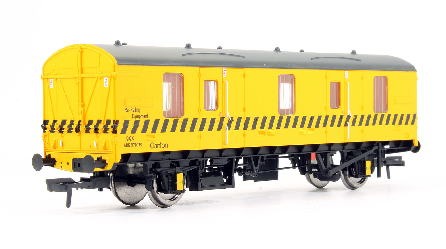 Pre-Owned 39-554Z MK1 QQX (EX-CCT) BR Re-Railing Equipment Coach (Exclusive Edition)