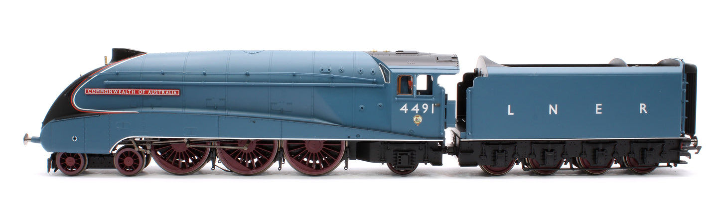 Class A4 4-6-2 4491 'Commonwealth Of Australia' LNER Garter Blue Steam Locomotive