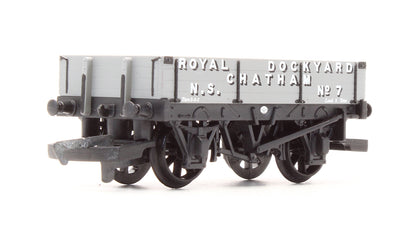 Pre-Owned R6008 'Dockyard' 3 Plank Wagon No.7