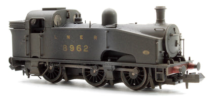 Custom Weathered Class J50 LNER Black (Unlined) 0-6-0 Tank Locomotive No.8962