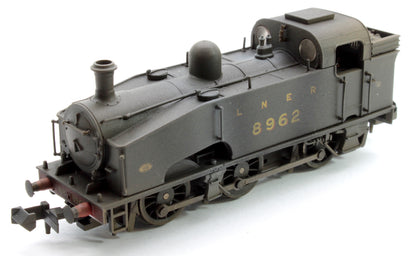 Custom Weathered Class J50 LNER Black (Unlined) 0-6-0 Tank Locomotive No.8962