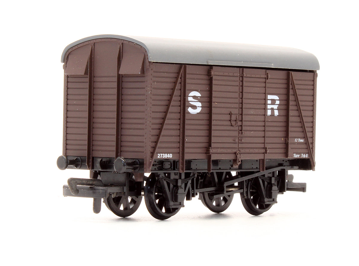 Pre-Owned B327 SR Box Van No.272840