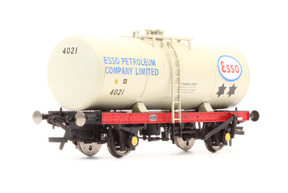 Pre-Owned 1151 A Tank ESSO Grey Petroleum 4021