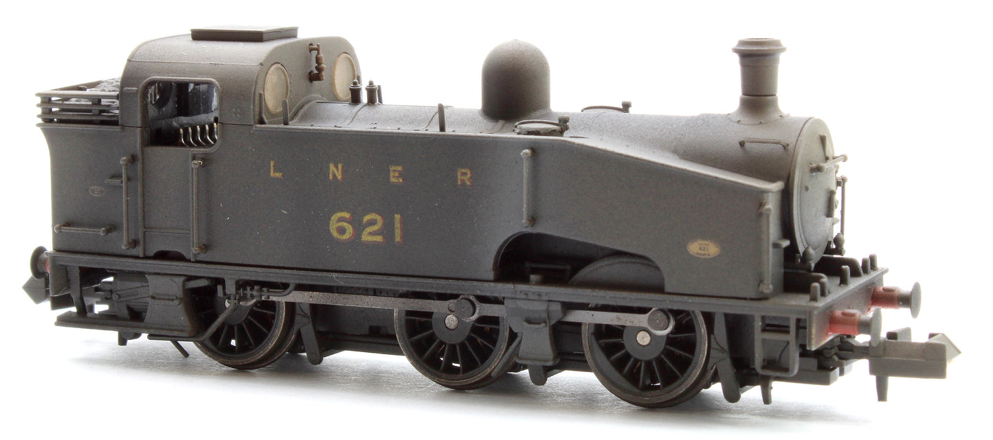 Custom Weathered Class J50 LNER Black (Unlined) 0-6-0 Tank Locomotive No.621