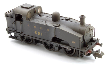 Custom Weathered Class J50 LNER Black (Unlined) 0-6-0 Tank Locomotive No.621