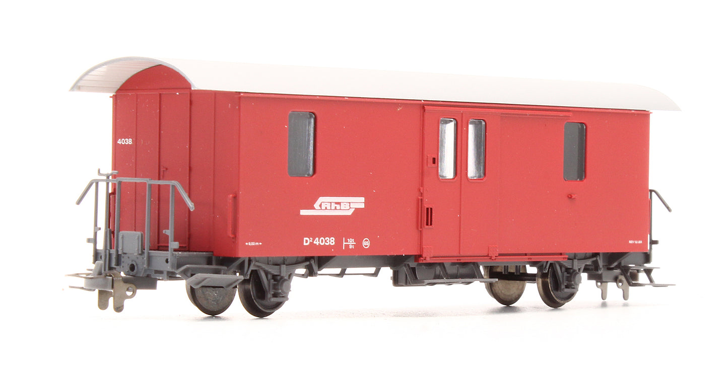 Pre-Owned 3265 128 RhB DZ 4038 Postal Coach