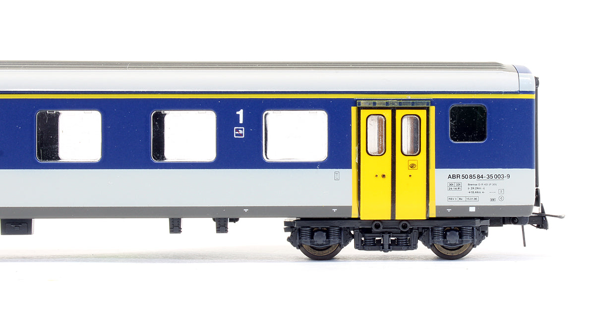 Pre-Owned SBB CFF FFS 1st / 2nd Class Passenger Car '50 85 84-35 003-9'