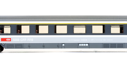 Pre-Owned SBB CFF FFS 1st Class Passenger Car '61 85 10-90 224-9'