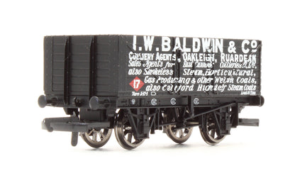 Pre-Owned Set Of 5 Assorted Wagons