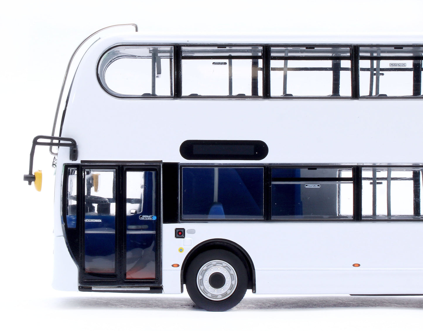 UKBUS0082A ADL Enviro400 Facelift Dealer White