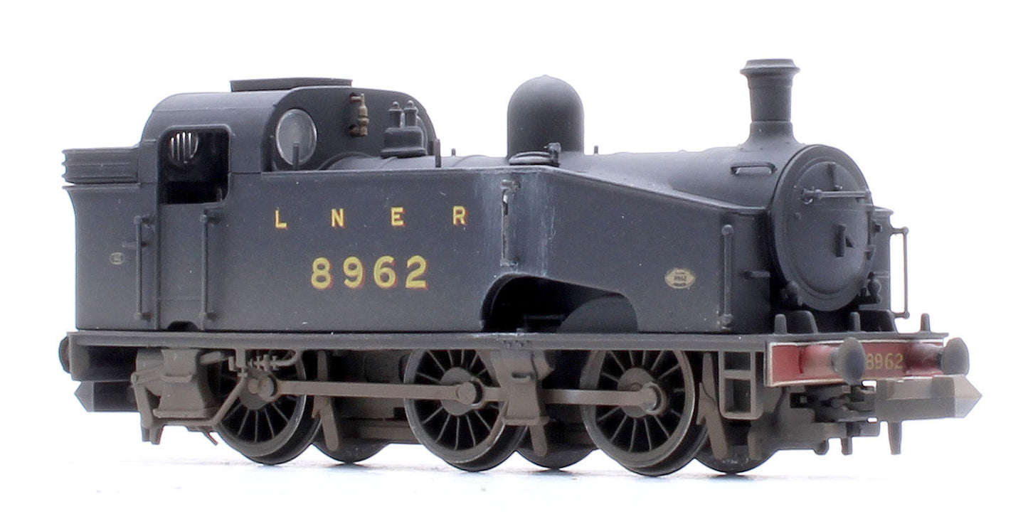 Custom Weathered Class J50 LNER Black (Unlined) 0-6-0 Tank Locomotive No.8962