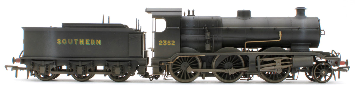 Bespoke Weathered S4102-07 LB&SCR K Class 2-6-0 Southern Bulleid War Time Black No.2352 Steam Locomotive