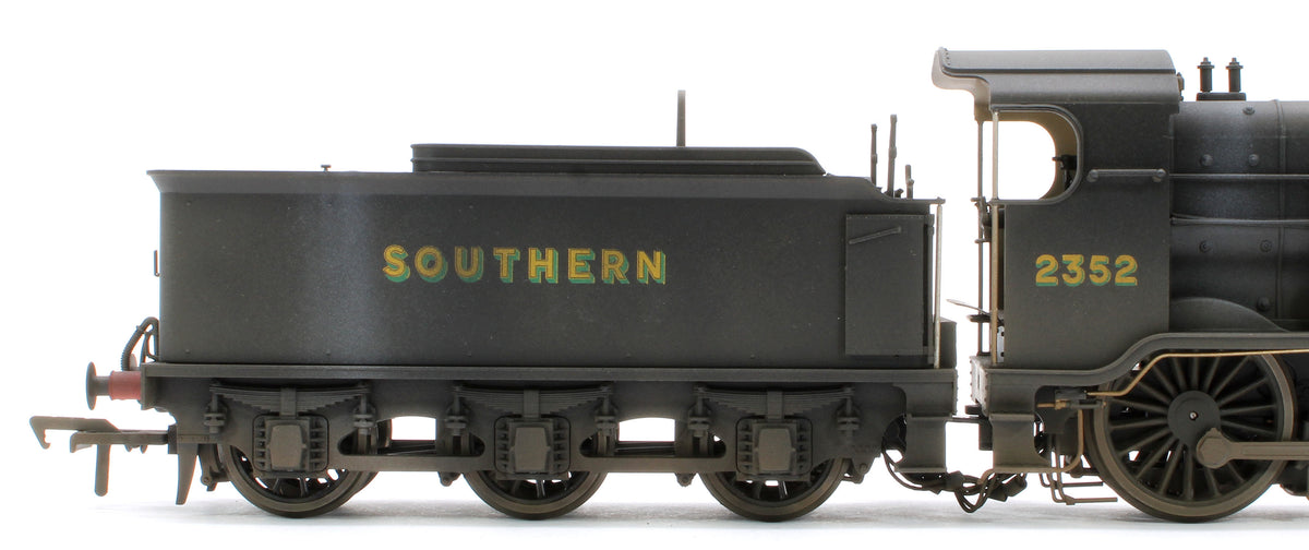 Bespoke Weathered S4102-07 LB&SCR K Class 2-6-0 Southern Bulleid War Time Black No.2352 Steam Locomotive