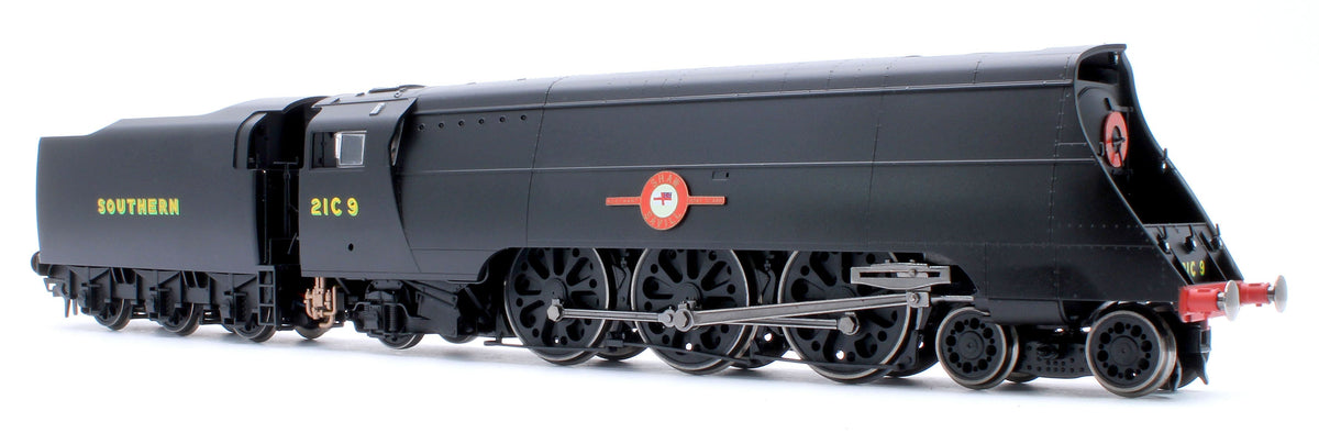Pre-Owned R30455 SR Merchant Navy Class 4-6-2 No.21C9 'Shaw Savill' (WWII 80th Anniversary Collection) Steam Locomotive