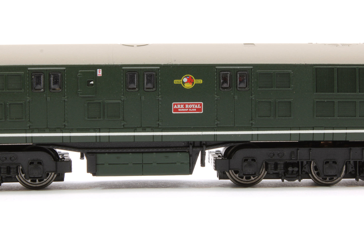 Class 41 'Warship' Disc Headcode D601 'Ark Royal' BR Green (Small Yellow Panels) Diesel Locomotive