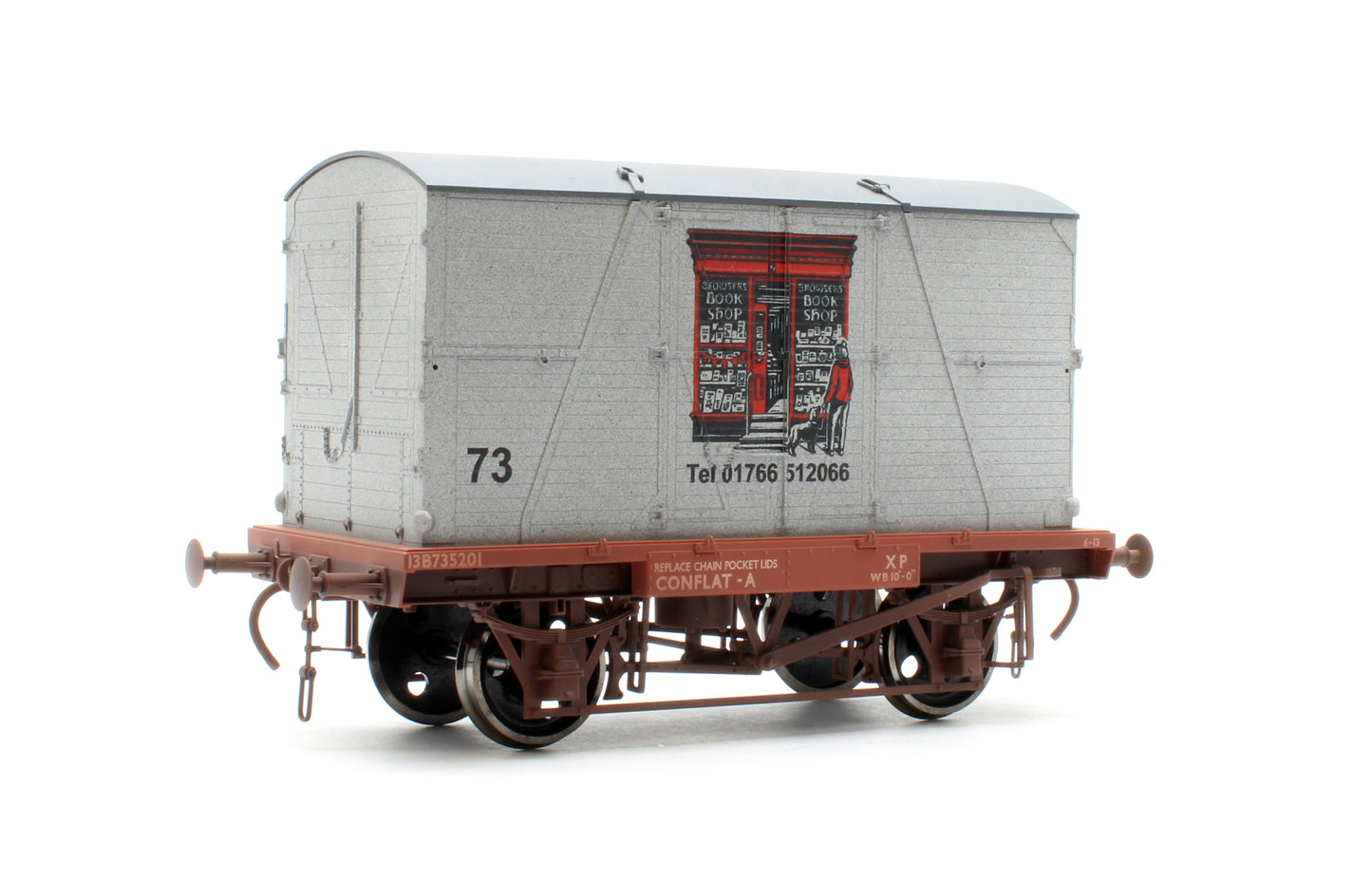 7F-037-020W Ventilated Van Browsers Bookshop - Weathering