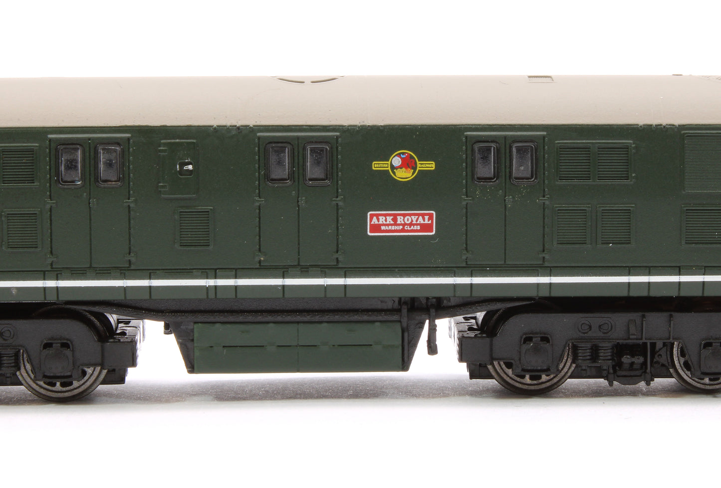 Class 41 'Warship' Disc Headcode D601 'Ark Royal' BR Green (Late Crest) Diesel Locomotive