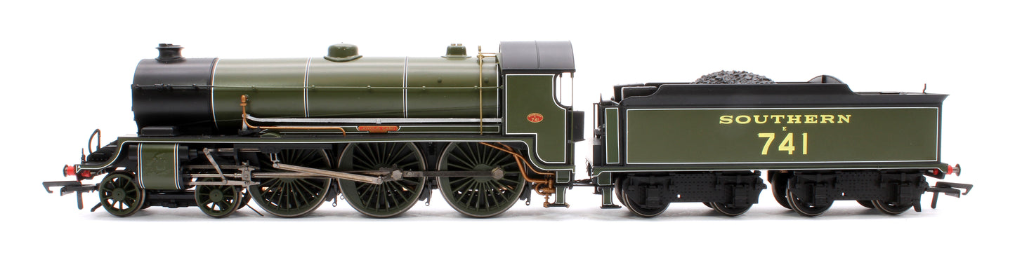 Class N15 'King Arthur' 4-6-0 741 'Joyous Gard': Big Four Centenary Collection SR Lined Olive Green Steam Locomotive