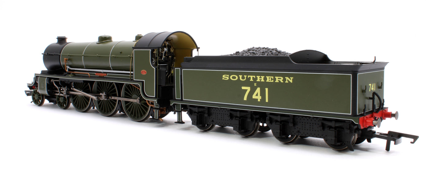 Class N15 'King Arthur' 4-6-0 741 'Joyous Gard': Big Four Centenary Collection SR Lined Olive Green Steam Locomotive