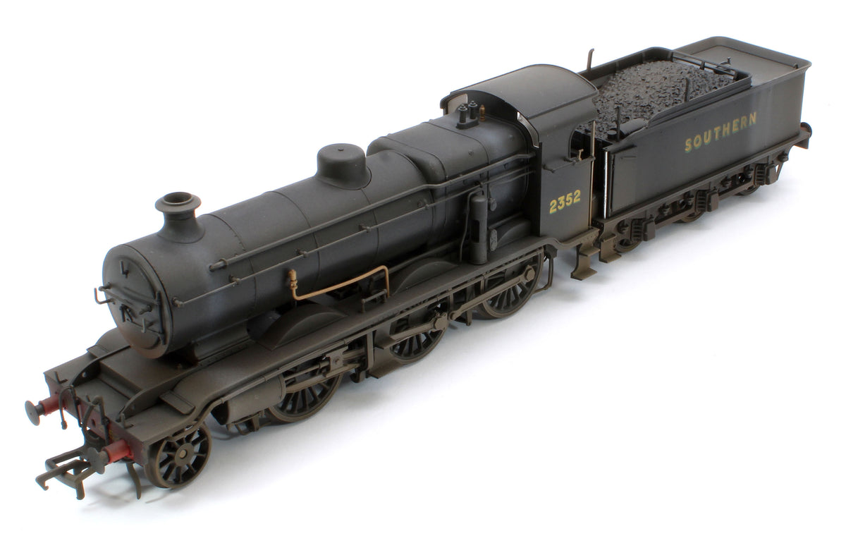 Bespoke Weathered S4102-07 LB&SCR K Class 2-6-0 Southern Bulleid War Time Black No.2352 Steam Locomotive