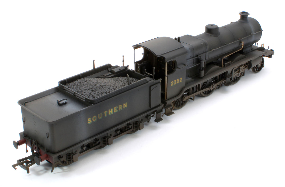 Bespoke Weathered S4102-07 LB&SCR K Class 2-6-0 Southern Bulleid War Time Black No.2352 Steam Locomotive