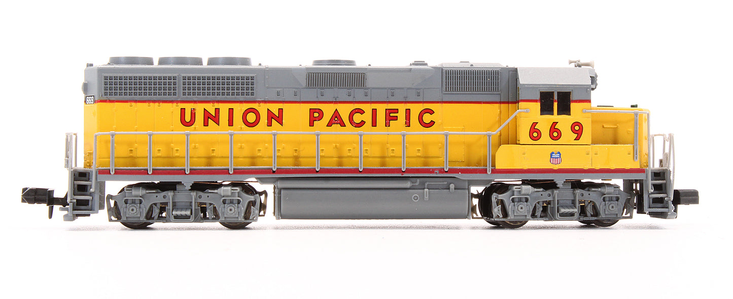 Pre-Owned 48535 GP40 Diesel Locomotive Union Pacific - Road #669