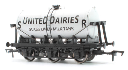 Pre-Owned 4F-031-001 SR United Dairy 6 Wheel Milk Tanker