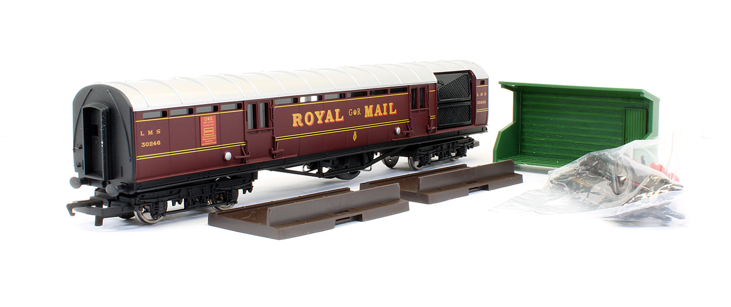 Pre-Owned LMS Operating Royal Mail Coach Set '30246'