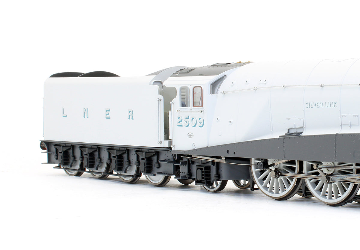 Pre-Owned LNER 4-6-2 Class A4 'Silver Link' 2509 Steam Locomotive - Limited Edition