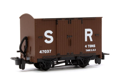 Box Van, SR Livery No. 47037