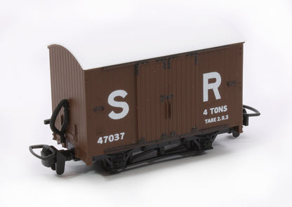 Box Van, SR Livery No. 47037