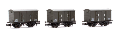 Set of 3 BR 12T Vanwide Ventilated Vans, BR Departmental Olive Green VQV