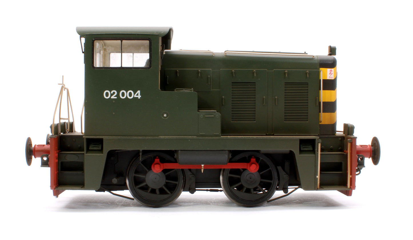 Class 02 BR Green 02004 (Wasp Stripes, no BR logo) Diesel Locomotive - Weathered