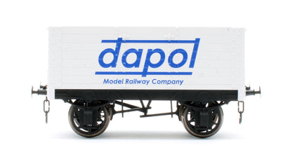 7F-072-011 7 Plank 9' Wheelbase 2 Door Dapols Present Logo
