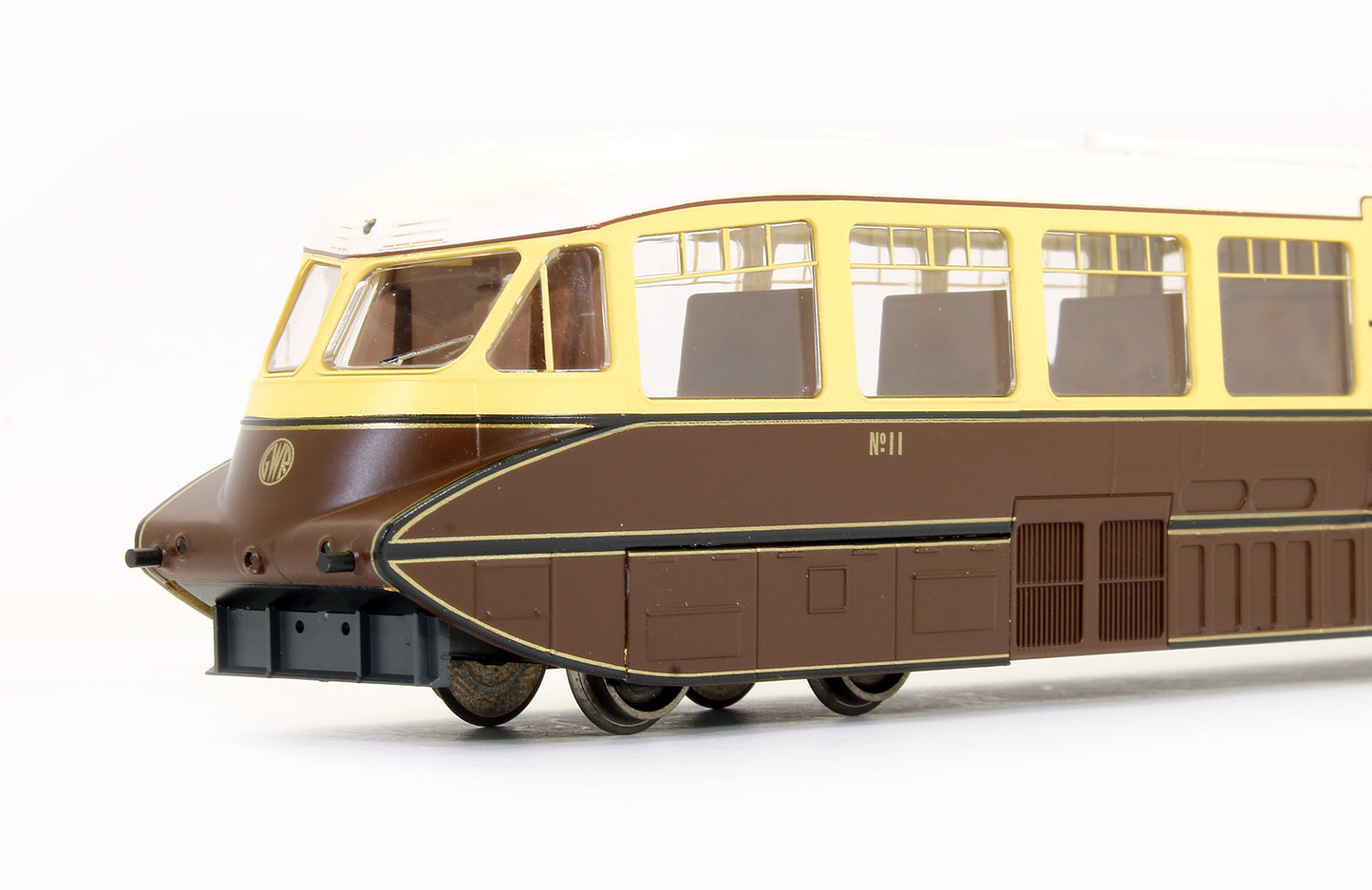 Pre-Owned 4D-011-000 Streamlined Railcar No11 Lined Chocolate and Cream GWR Monogram