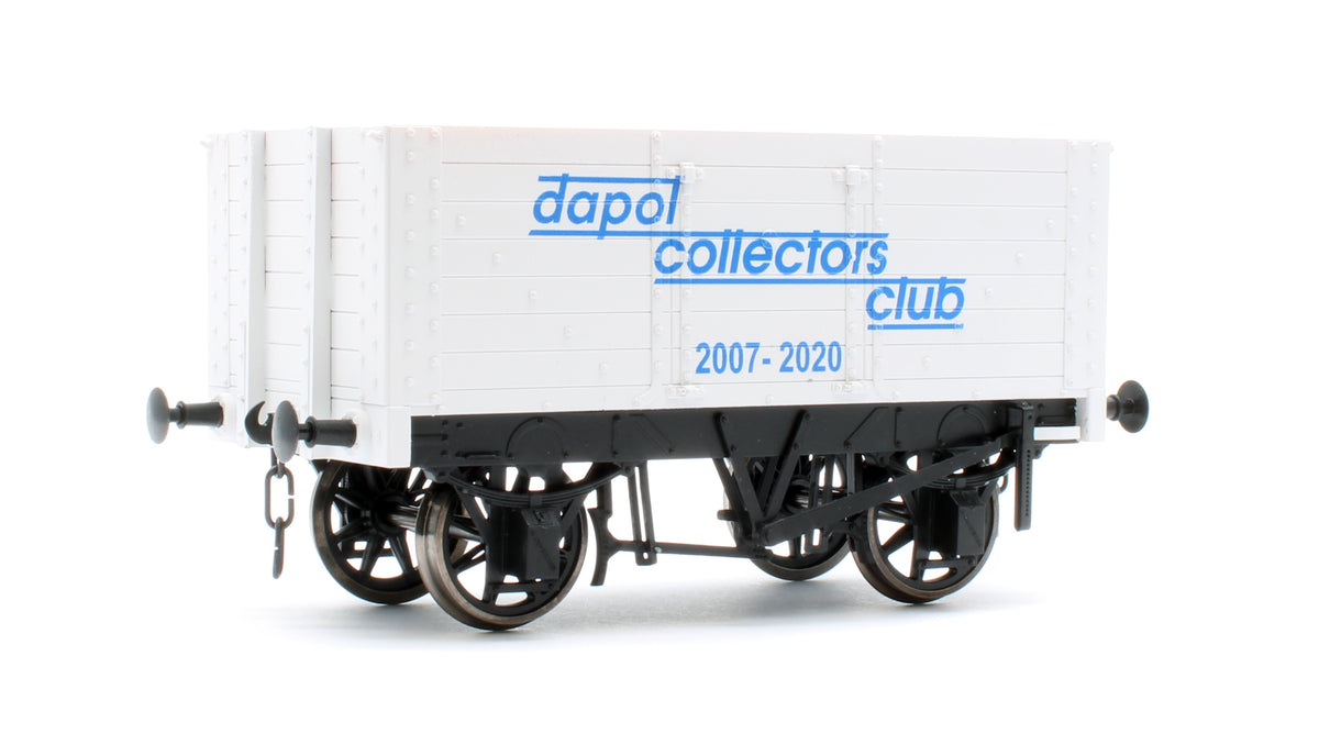 7F-072-015 7 Plank 9' Wheelbase 2 Door Dapol Collectors Club