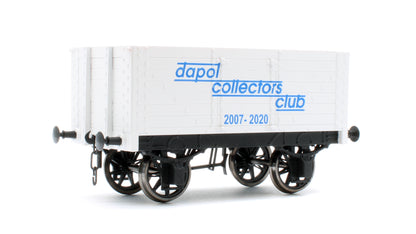 7F-072-015 7 Plank 9' Wheelbase 2 Door Dapol Collectors Club