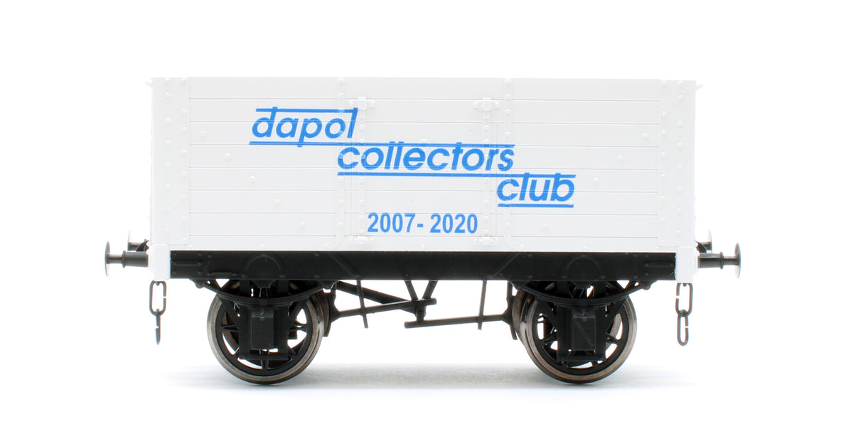 7F-072-015 7 Plank 9' Wheelbase 2 Door Dapol Collectors Club